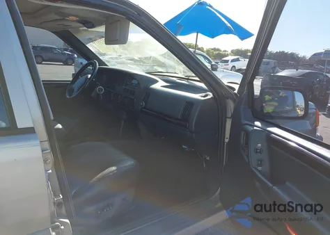 1997 Jeep Grand Cherokee Laredo/Tsi from USA, damaged, VIN 1J4GZ58Y3VC742128